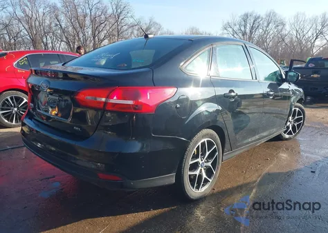 2017 Ford Focus Sel z USA, uszkodzony, nr VIN 1FADP3H28HL244838